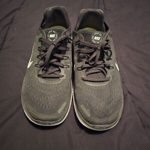 Nike Black And White Running Shoes